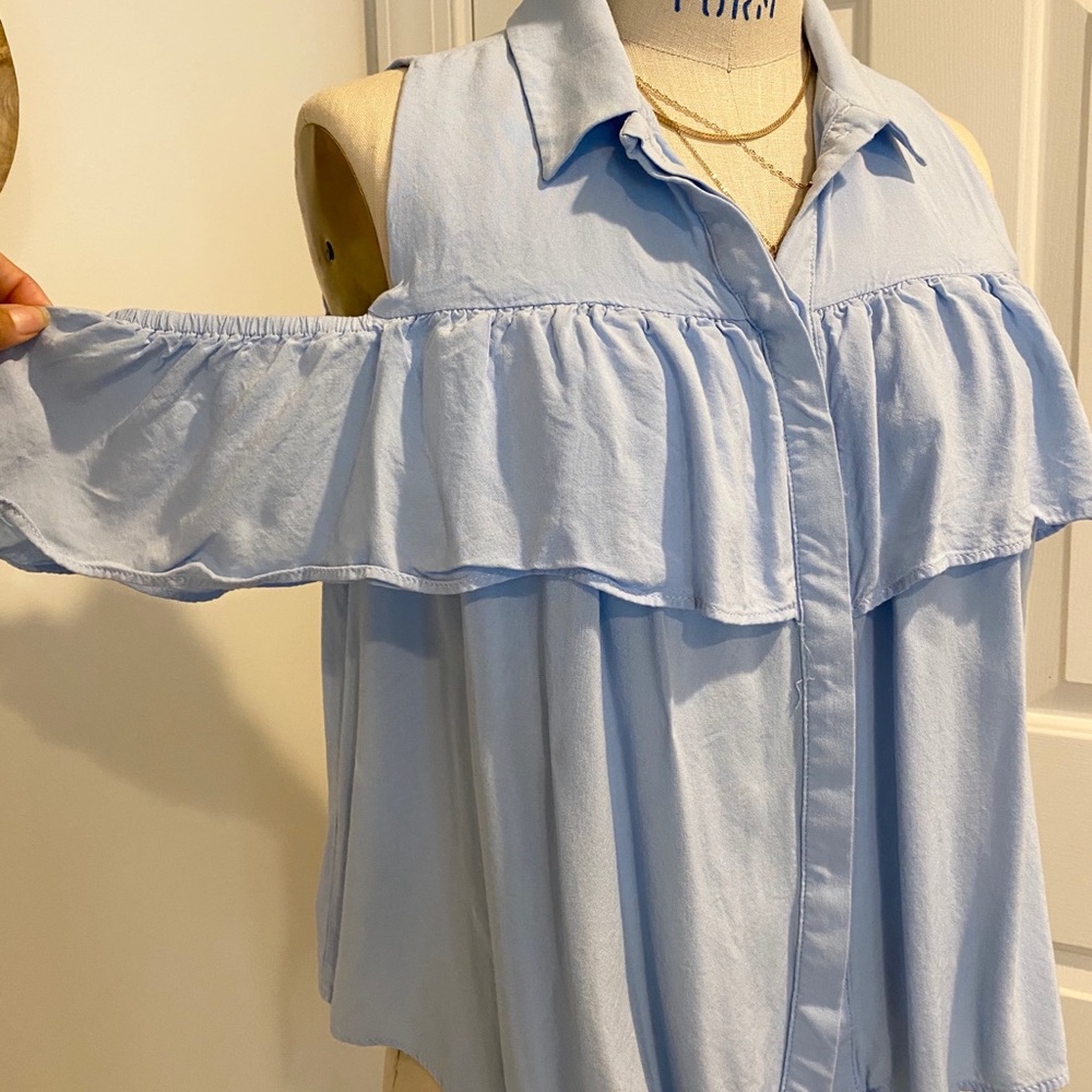 Light Blue Top - Picture 2 of 2